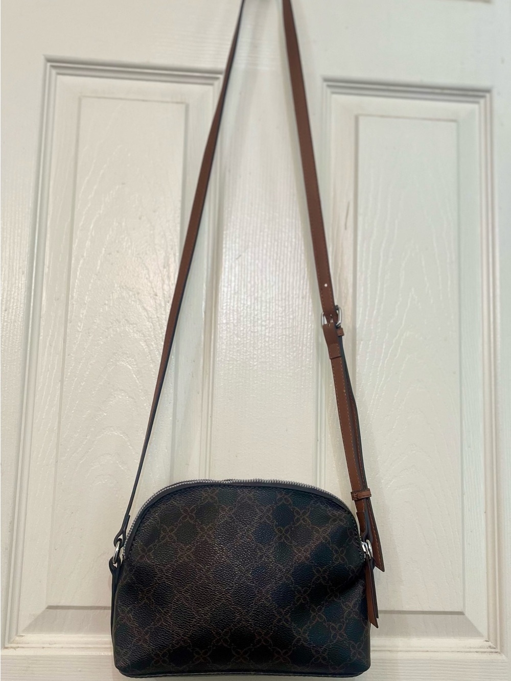 Nine West Dome Crossbody Bag Brown Monogram Coated Canvas Tan Strap GUC